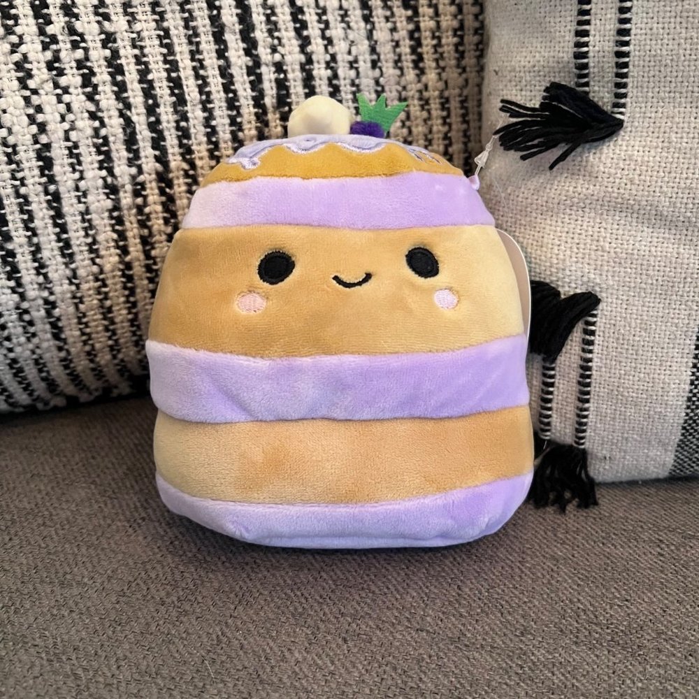 NWT Paden the Blueberry Pancakes Squishmallows 2023 Release 5”